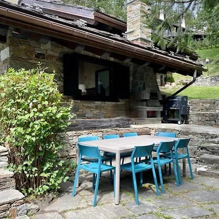 Relais - Fiore Di Bosco - Mont Blanc - Italia Alpstuga Courmayeur
