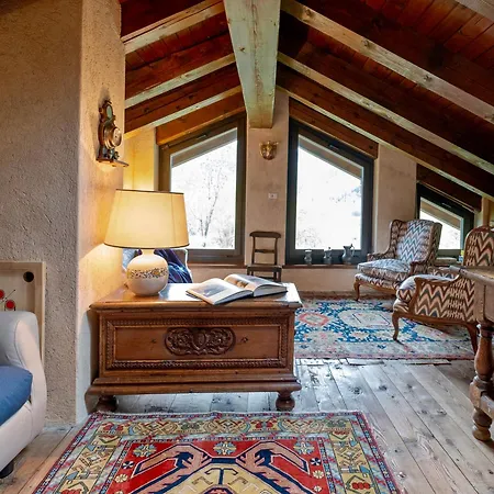 Relais - Fiore Di Bosco - Mont Blanc - Italia Courmayeur