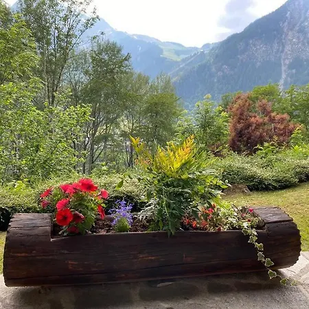 Relais - Fiore Di Bosco - Mont Blanc - Italia Alpstuga *